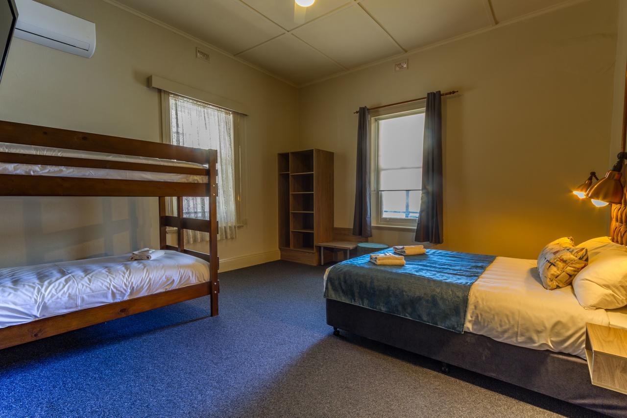 Pretoria Hotel Mannum Buitenkant foto