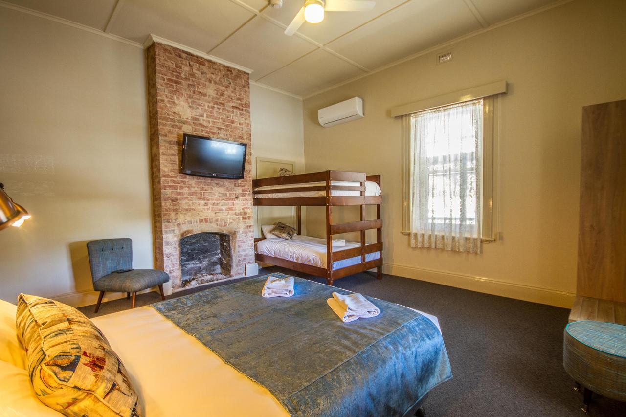 Pretoria Hotel Mannum Buitenkant foto